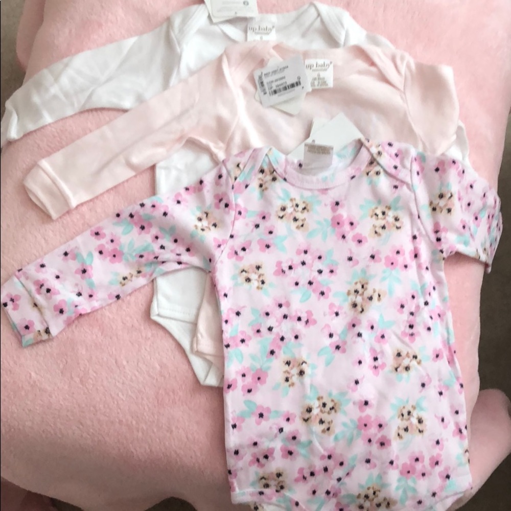 Baby onesies 9-12months